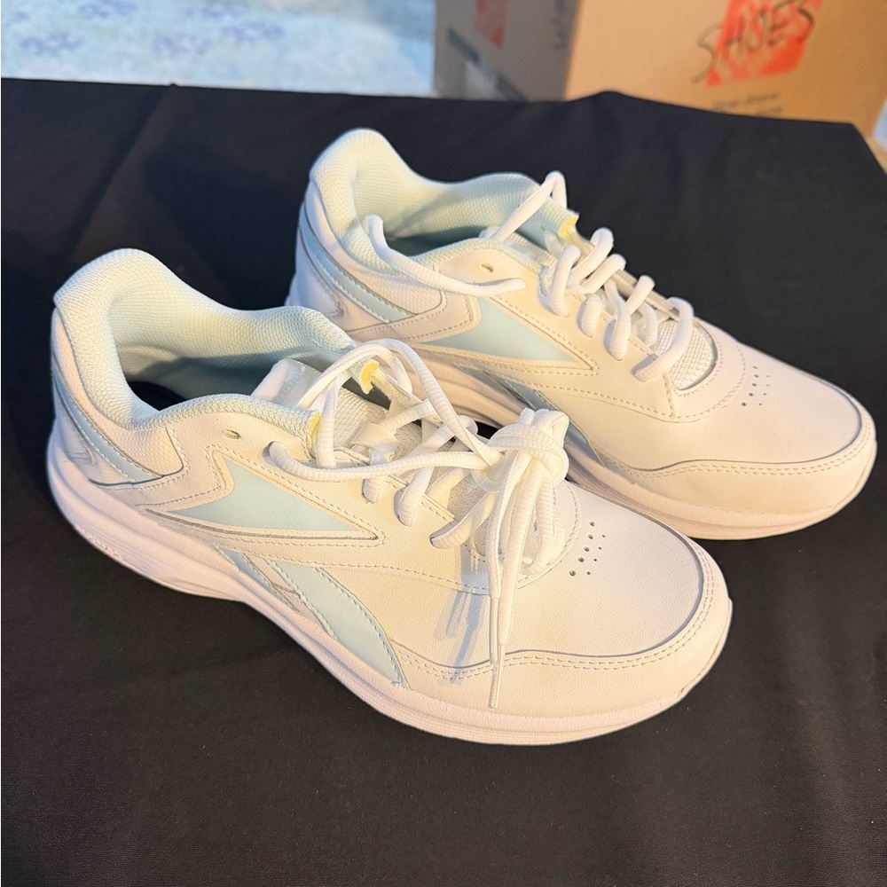 ✨ Reebok Women’s Walking / Training Sneakers – White + Ice Blue – NEW!